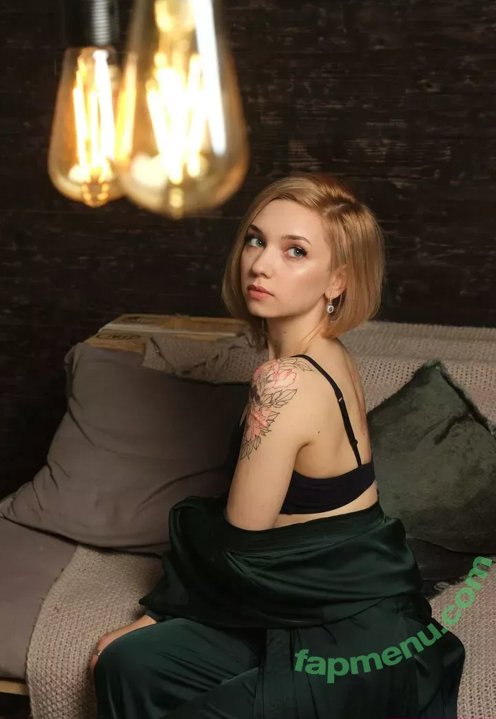 roxyloove_vip nude photo #0173 (mayberoxy)