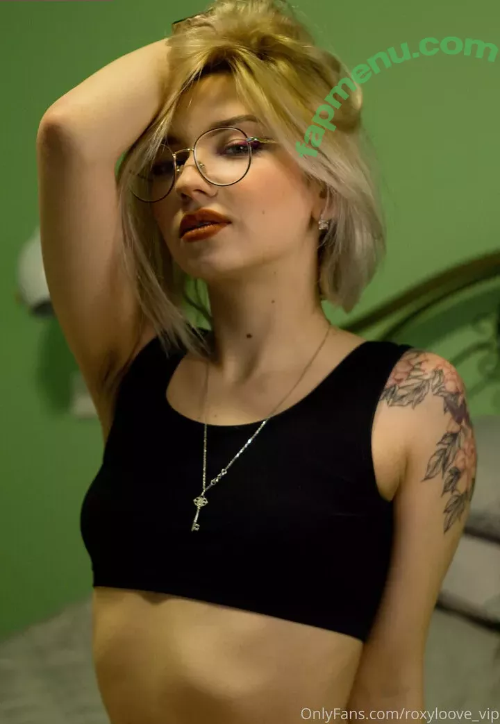 roxyloove_vip nude photo #0276 (mayberoxy)