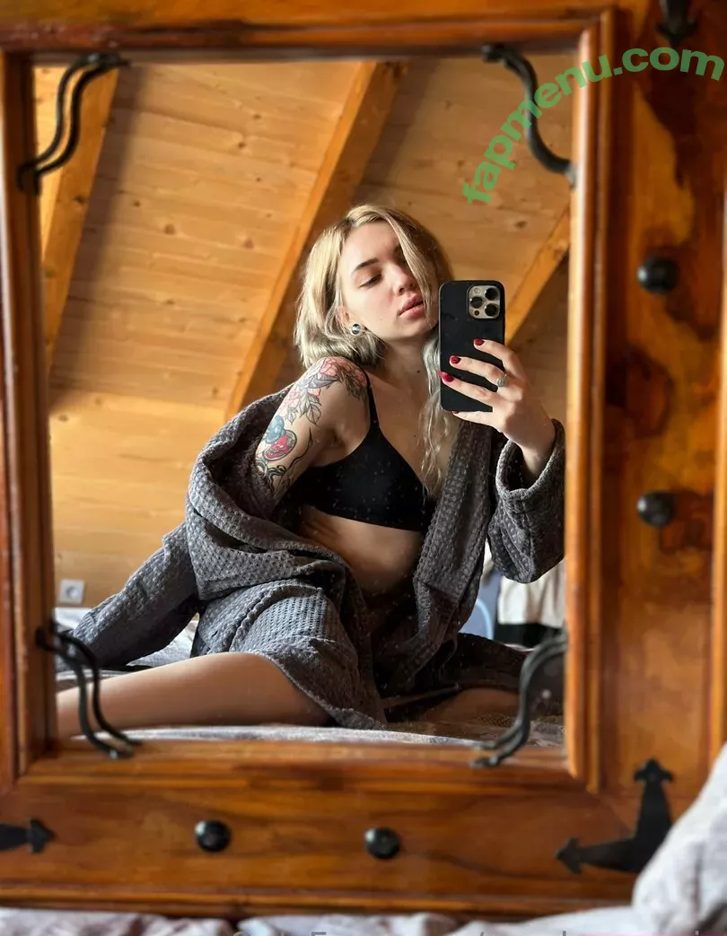 roxyloove_vip nude photo #0860 (mayberoxy)
