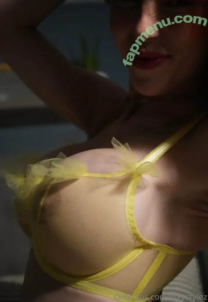 roxystylezz nude photo #0121 (Roxystylezz1 / minusscrubs / roxystylez)