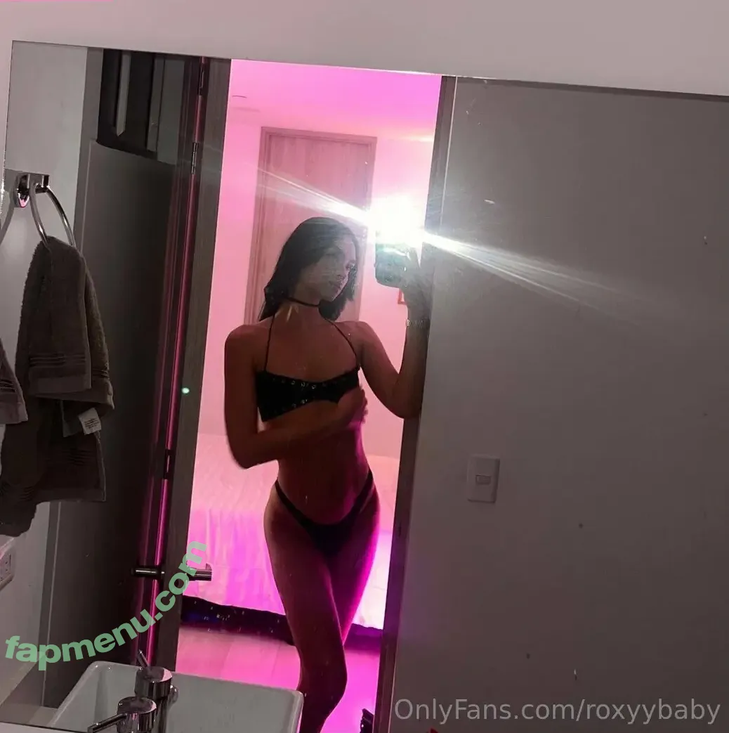 roxyybaby nude photo #0010 (roxybabytv)
