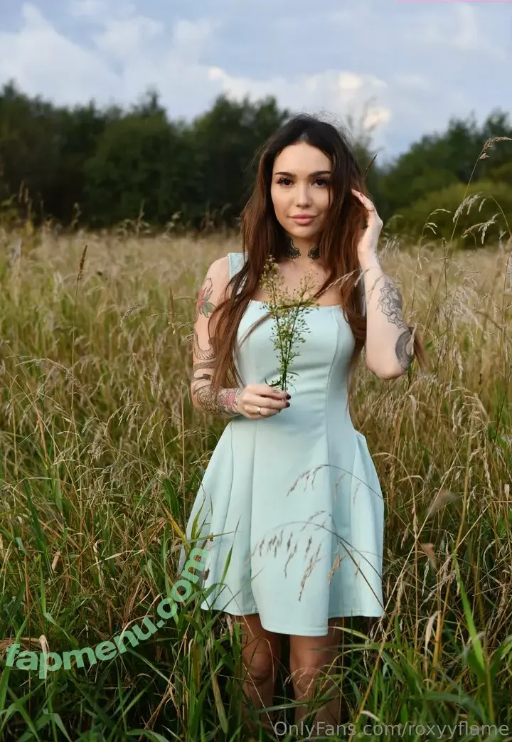 roxyyflame nude photo #0040 (roxyyflame)