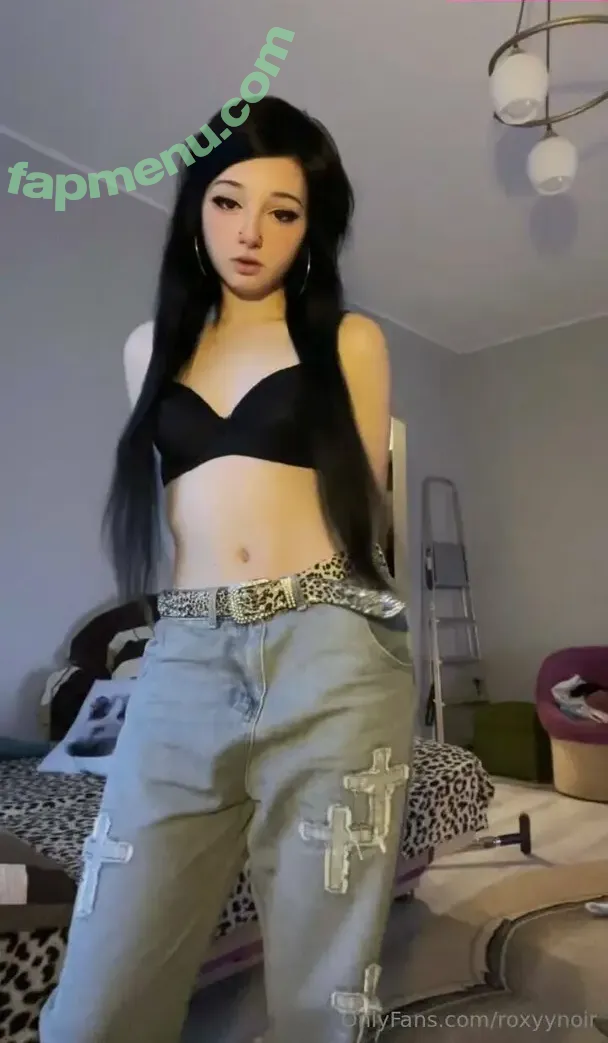 roxyynoirrr nude photo #0023 (roxyynoirrr)
