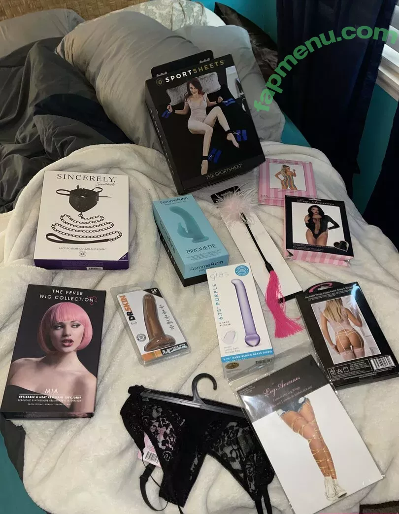 Royalwednesday nude photo #0097 (Rio Sage / RioSage_ / riosage)