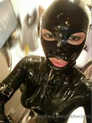 rubberbuns / rubber_buns nude photo #0014