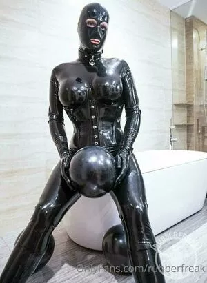 rubberfreak / rubber.freak nude photo #0037