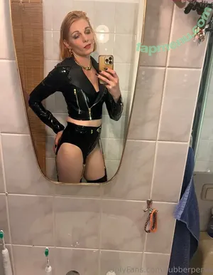 rubberpervs / rubber_p3rvs nude photo #0010