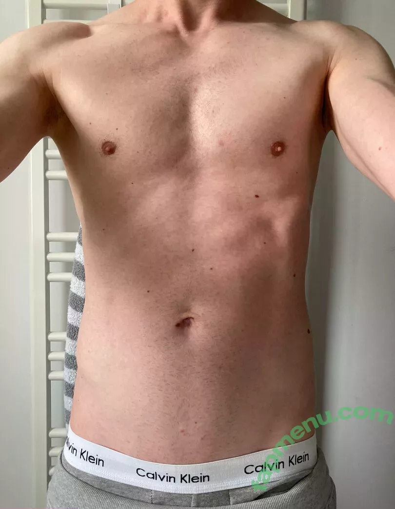 rubberskaterboy nude photo #0002 (rubberskaterboy)
