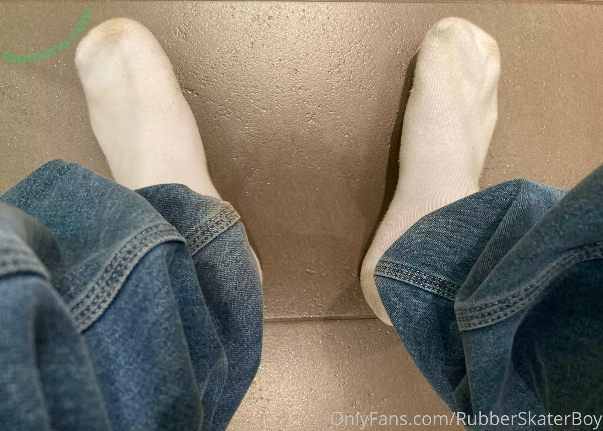 rubberskaterboy nude photo #0035 (rubberskaterboy)
