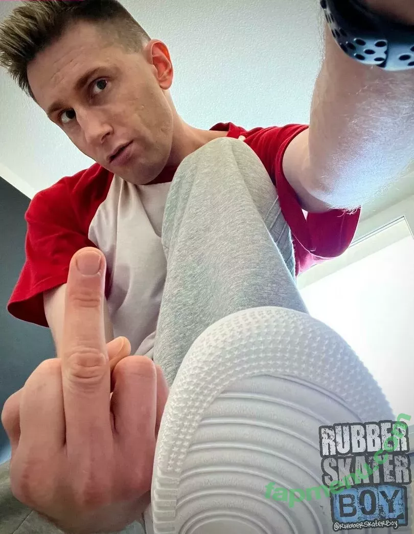 rubberskaterboy nude photo #0179 (rubberskaterboy)