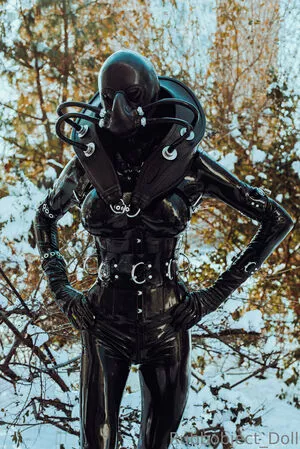 rubbobject_doll / fetishour_plus nude photo #0022