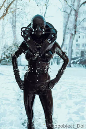 rubbobject_doll / fetishour_plus nude photo #0027