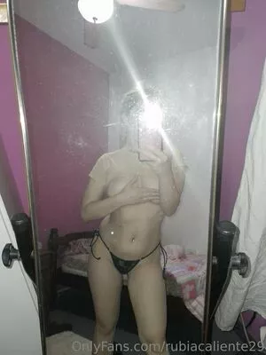 rubiacaliente29 / user6983739353837 nude photo #0018