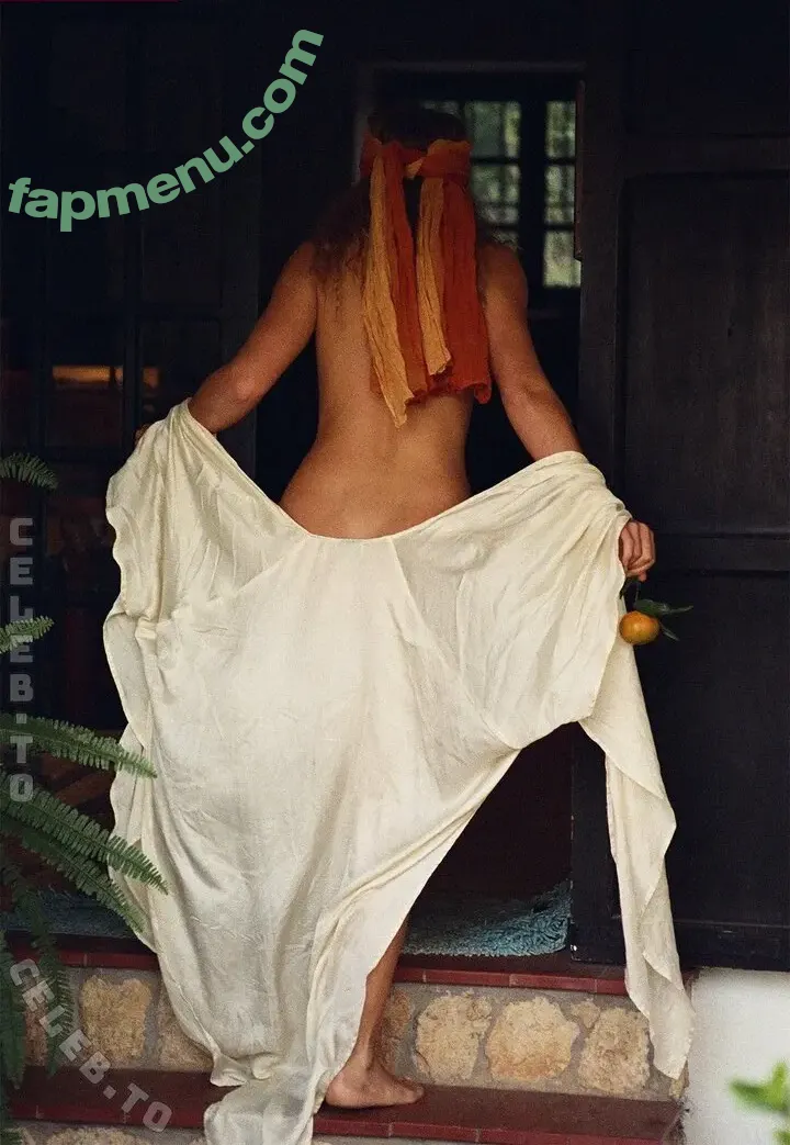 Ruby Kelly nude photo #0090 (Rubeeykelly / eatmoreartproject / ruby.kelly.73 / rubykellll)