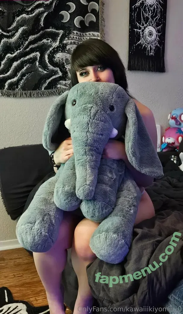 Rue Hernandez nude photo #0796 (Neko Neko / kawaiiineko / kiyomiii0 / kiyomiii_0)