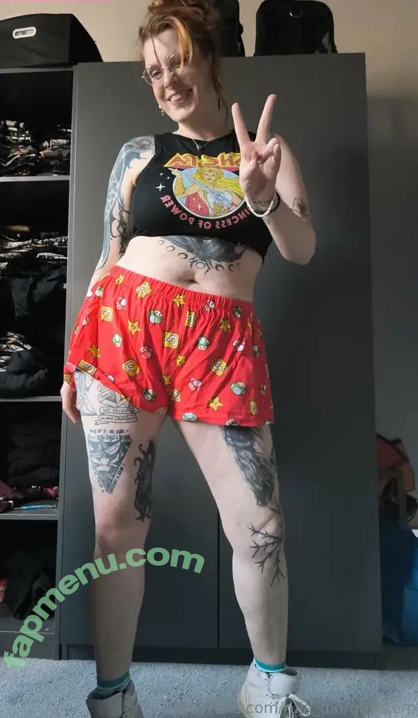 ruja_morgenstern nude photo #0038 (red_cold_snow)