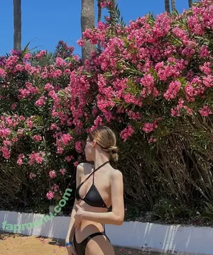  nude photo #0006