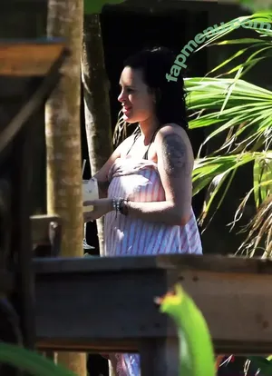 Rumer Willis / RumerWillis / therue nude photo #0614