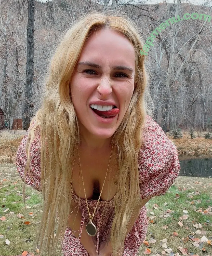 Rumer Willis nude photo #0642 (RumerWillis / therue)