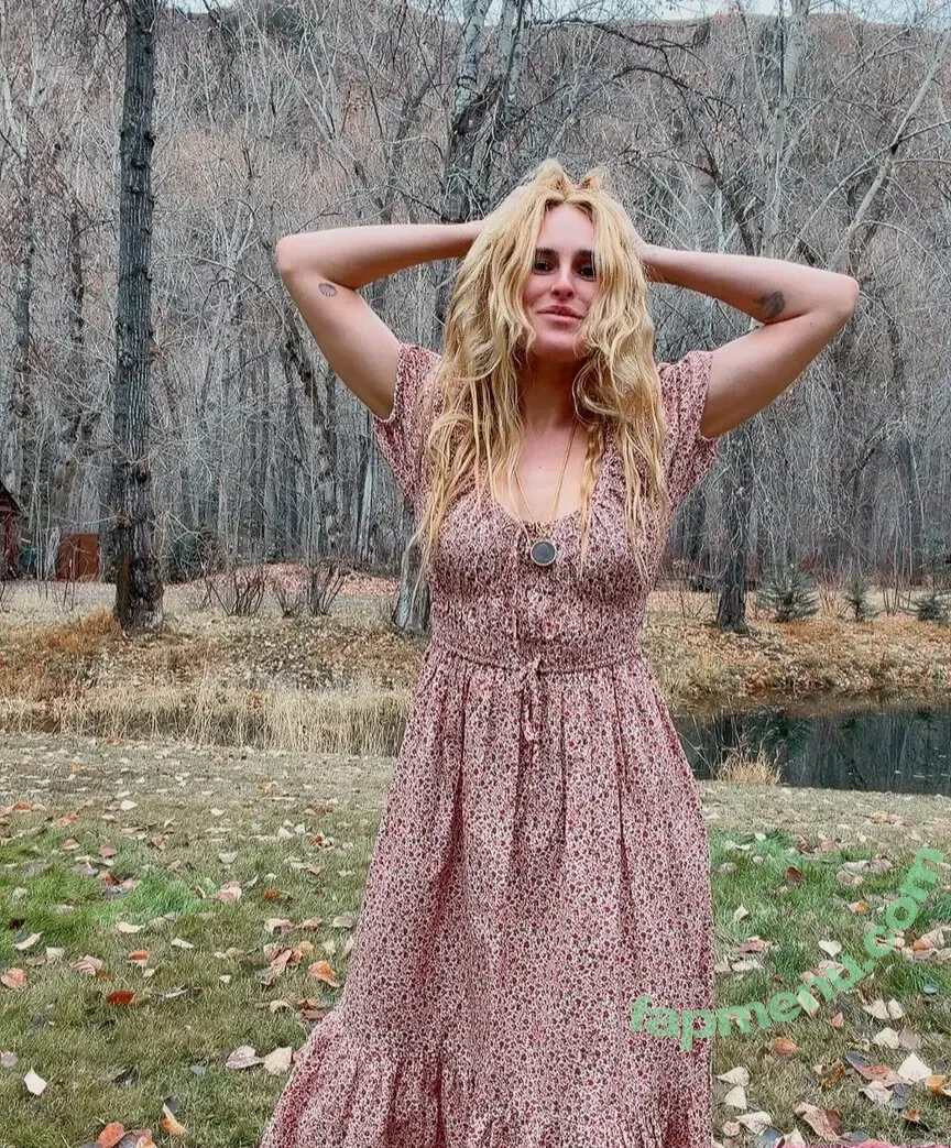 Rumer Willis nude photo #0644 (RumerWillis / therue)