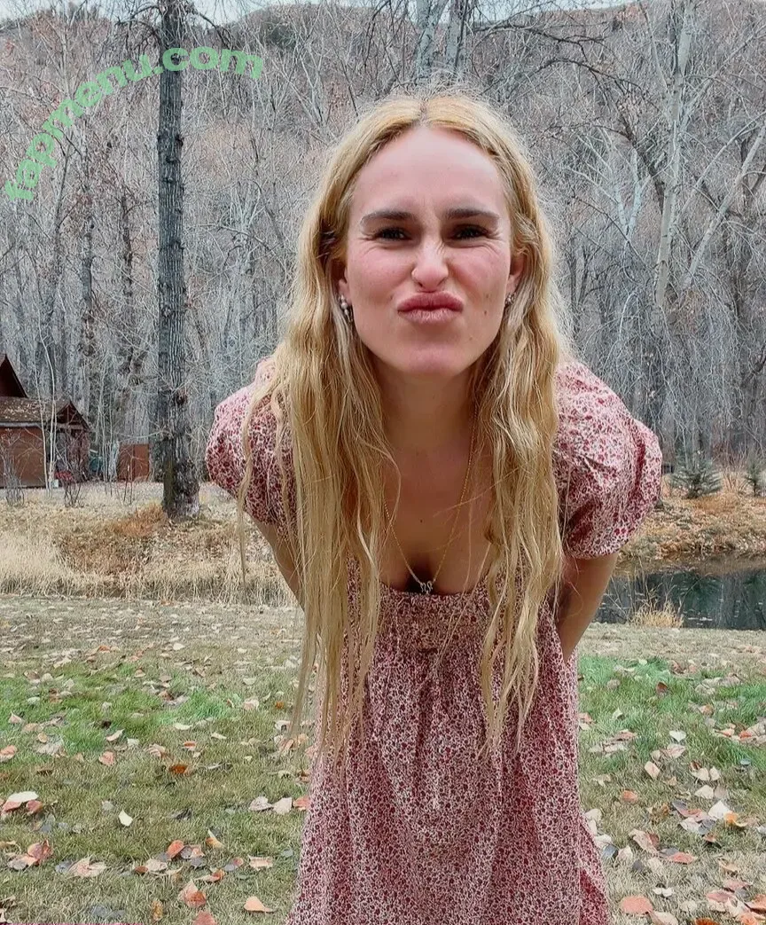 Rumer Willis nude photo #0646 (RumerWillis / therue)