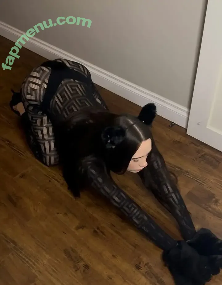 Rumi Mac nude photo #0079 (Rumimac01 / Rx.rumix / reemacneil / rumibibi)