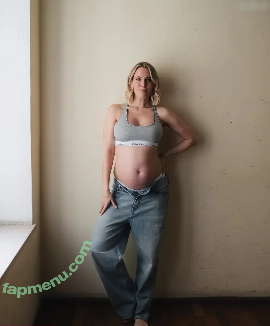Ruth Hofmann nude photo #0235 (_ruth_hofmann)