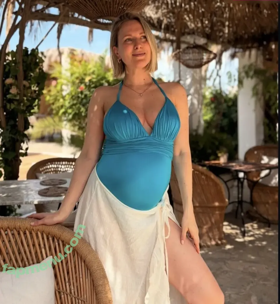 Ruth Hofmann nude photo #0240 (_ruth_hofmann)