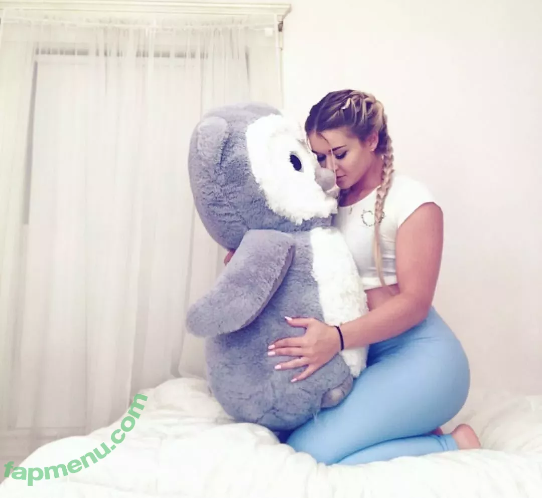 RuthW00ster nude photo #0076 (ruthw21)