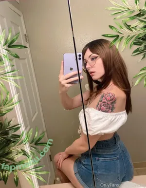 ruwuby / robbybobies nude photo #0246