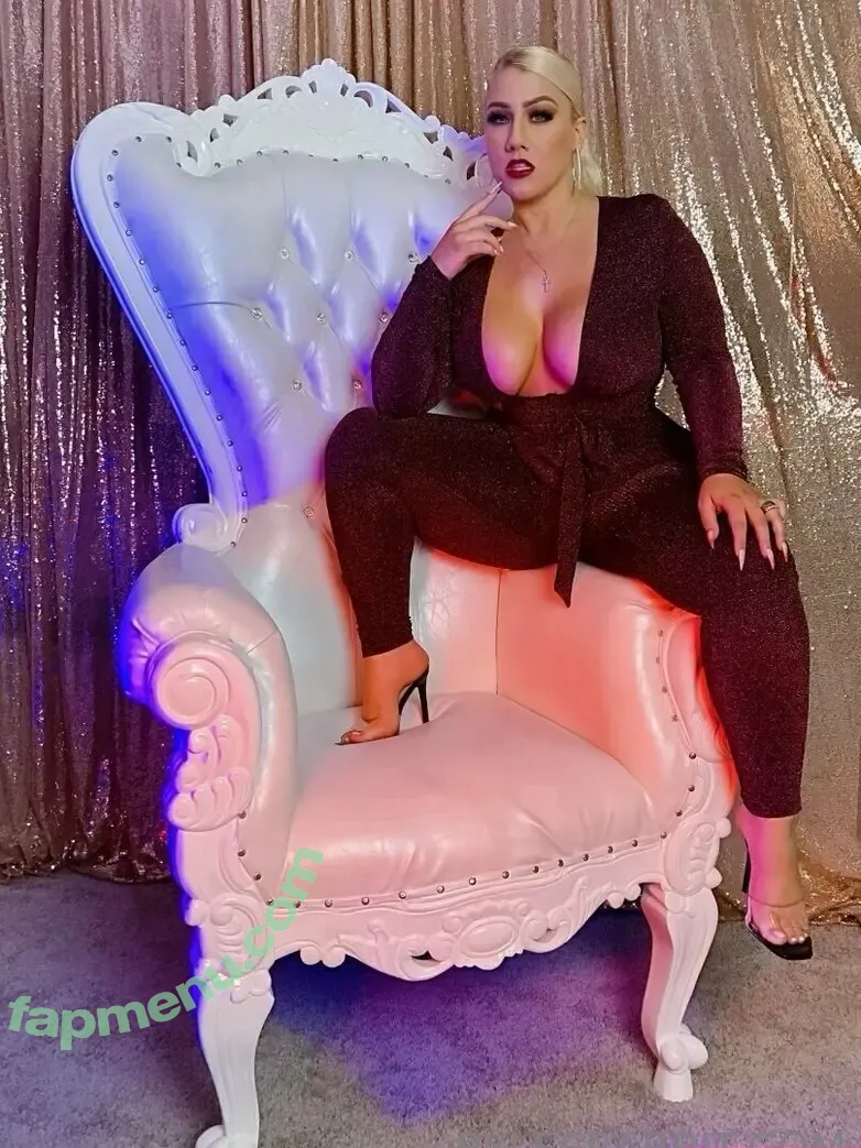 Rylee Rabbit nude photo #0039 (Rylee Raye / downtherabbithole.tv / msryleerabbit / ryleerabbit)
