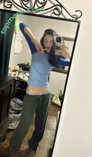 Rylrat / prettyybb nude photo #0572