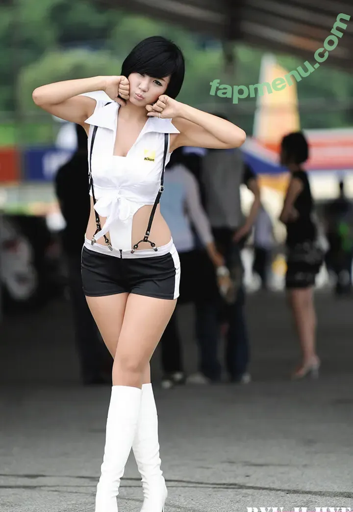 Ryu Ji Hye nude photo #0009 (6767.28)