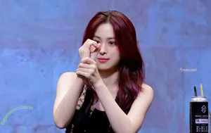 Ryujin / ITZY (신류진 / Shin Ryu-jin / iamfinethankyouandryu nude photo #0101