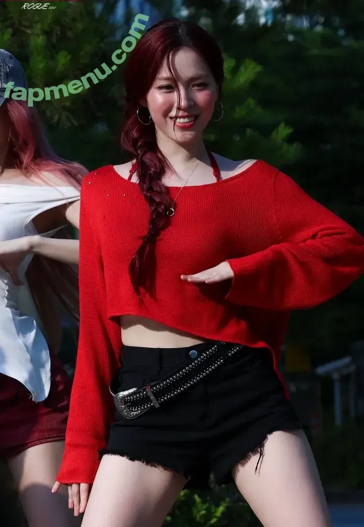 Ryujin nude photo #0076 (ITZY (신류진 / Shin Ryu-jin / iamfinethankyouandryu)
