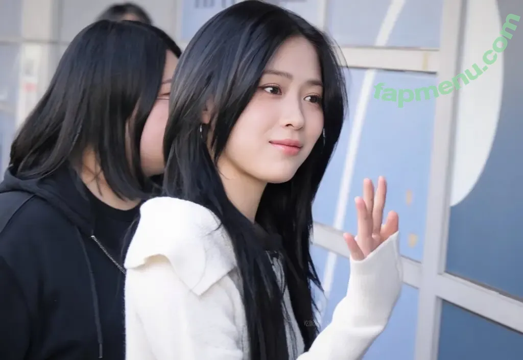 Ryujin nude photo #0187 (ITZY (신류진 / Shin Ryu-jin / iamfinethankyouandryu)