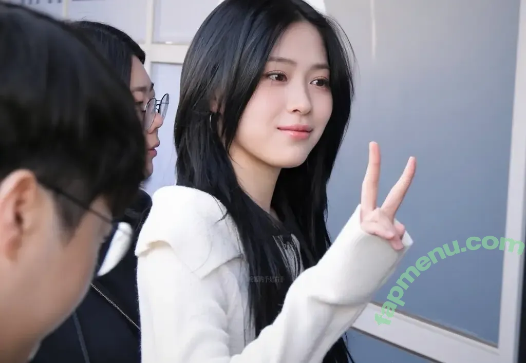 Ryujin nude photo #0189 (ITZY (신류진 / Shin Ryu-jin / iamfinethankyouandryu)