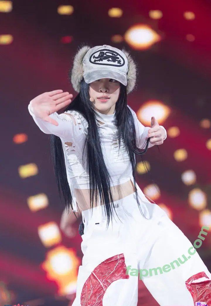 Ryujin nude photo #0216 (ITZY (신류진 / Shin Ryu-jin / iamfinethankyouandryu)