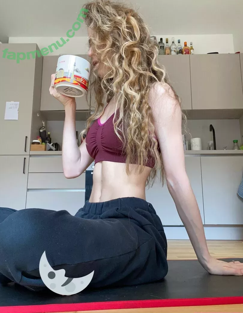 RyyFyy nude photo #0085 (jestemryan / ryleighmarief)