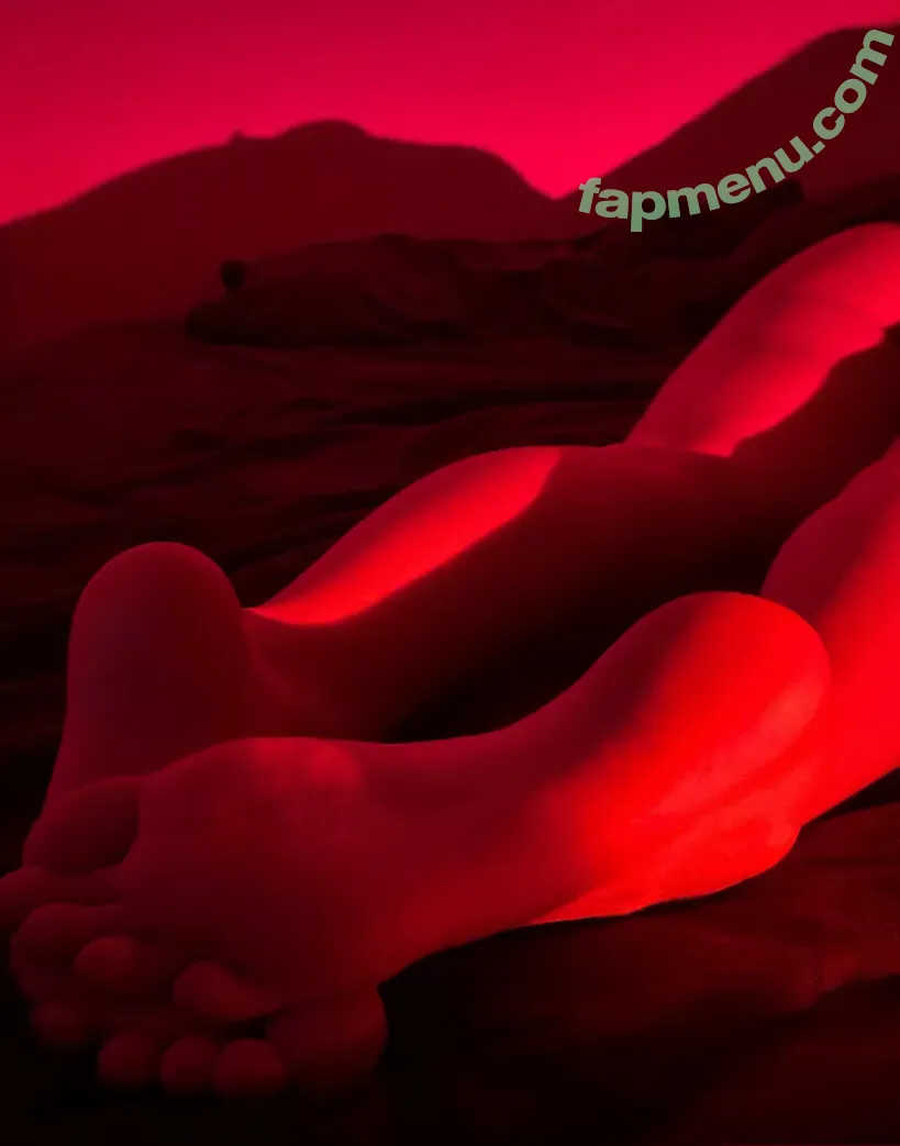 s1rennnnn nude photo #0005 (s1renn / seductivesiren3)