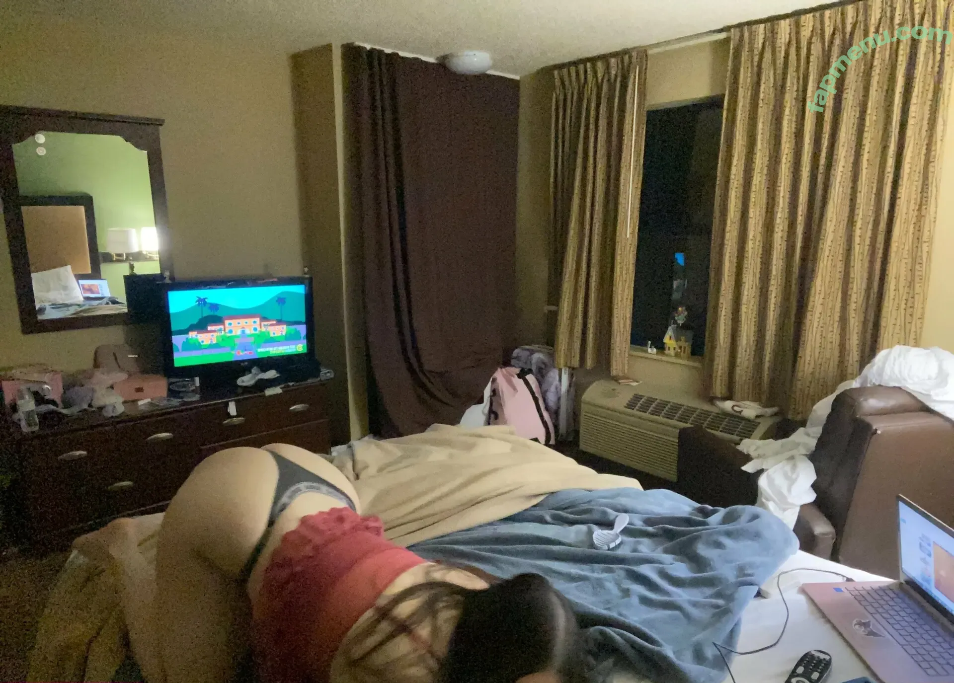 s4m7ntha nude photo #0024 (bigtittygoblin / s4m7nthaa)