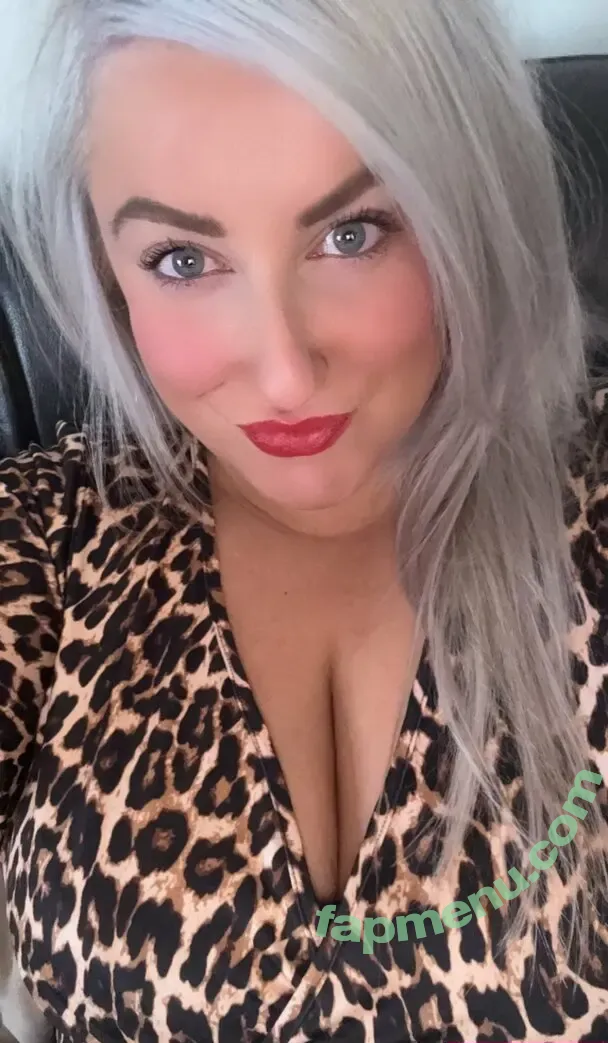 S4R4HTAIT nude photo #0011 (S4R4HTAIT)