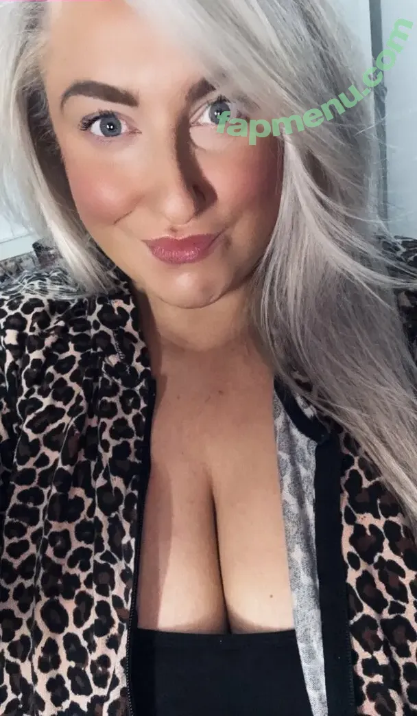 S4R4HTAIT nude photo #0016 (S4R4HTAIT)