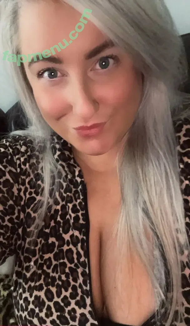 S4R4HTAIT nude photo #0021 (S4R4HTAIT)