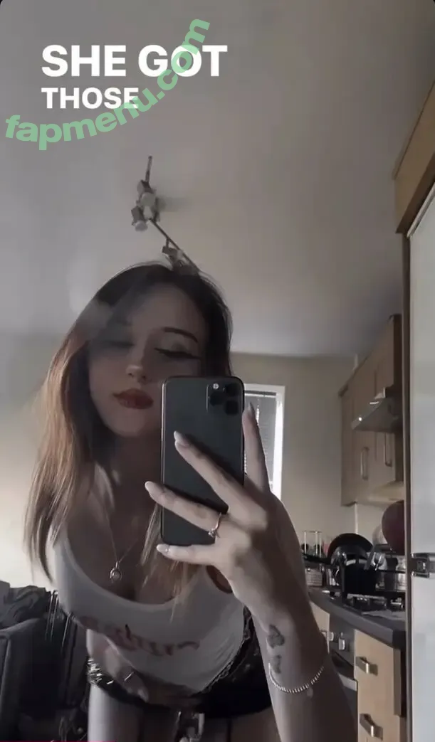 Sabah Nessy nude photo #0031 (Kittyis._.Schizo / Schizo_Kitty / Schizo_Kitty999 / Succubuss._.Kitty / Sw33tn3ss._.Nessy)