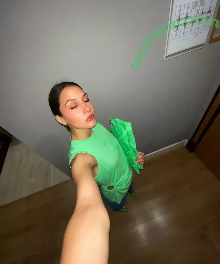 Sabela OT nude photo #0003 (aliceeee_watson / sabelamusic_)