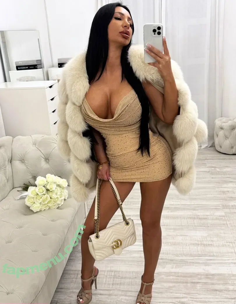 sabinasantlss nude photo #0007 (sabinasantl)