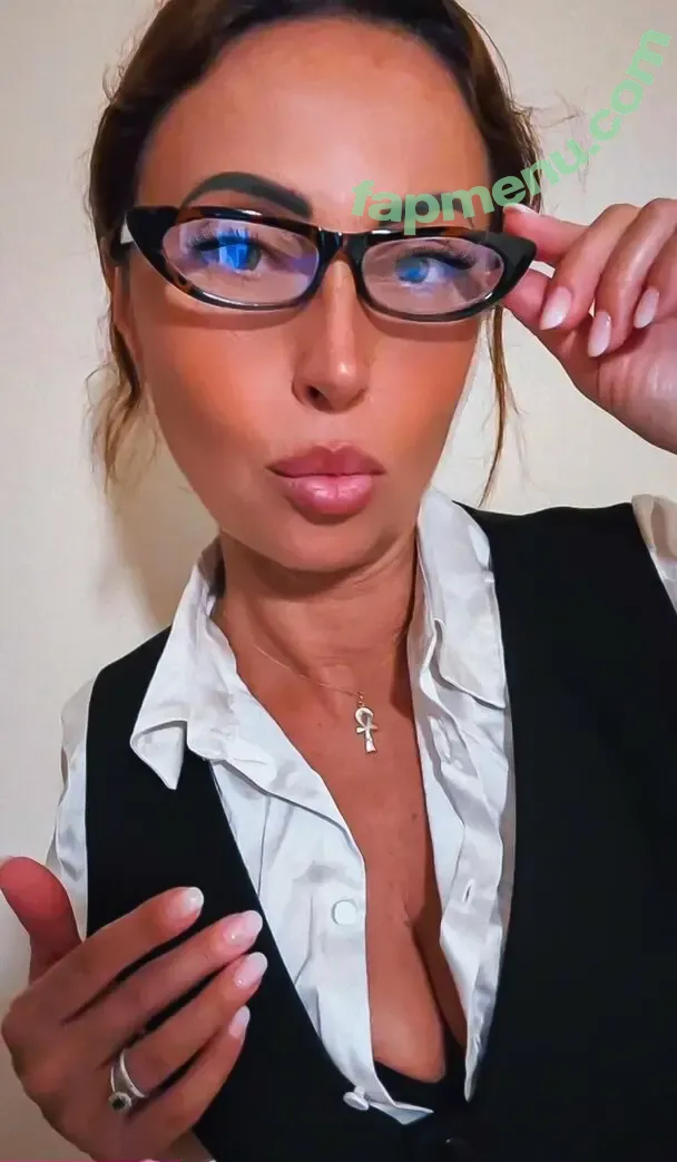 sabrighiddi nude photo #0016 (sabri_ghiddina)