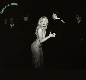 Sabrina Carpenter / sabrinacarpenter nude photo #0097