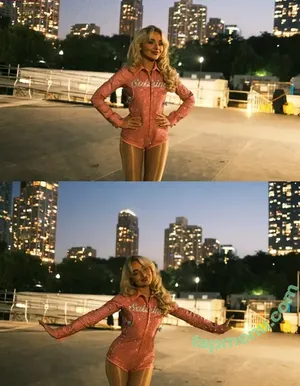 Sabrina Carpenter / sabrinacarpenter nude photo #0111